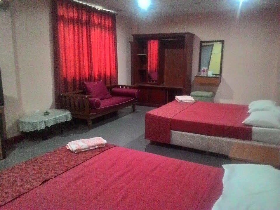 Hotel Dj Palace Lumut Eksteriør billede